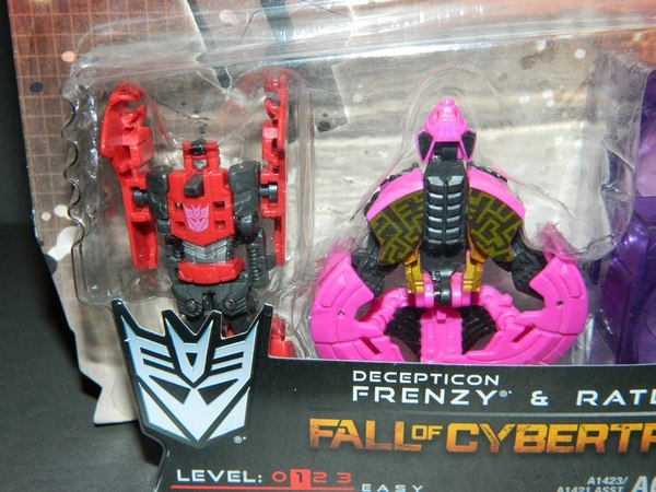 Transformers Fall Of Cybertron Minions Rumble, Frenzy, Ravage And Ratbat In Hand Images Of Wave 1 Toys  (14 of 42)
